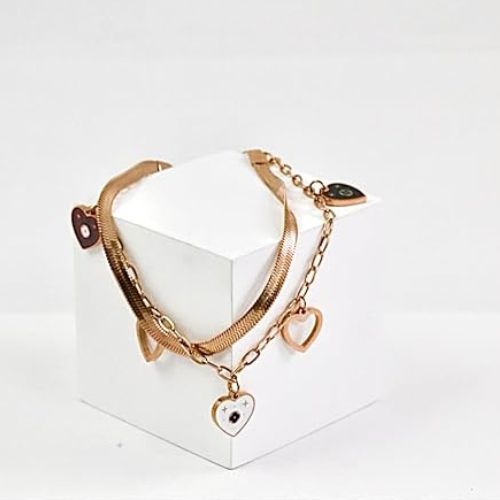 Nisa Delicate Heart Bracelet: Timeless Elegance for Every Woman